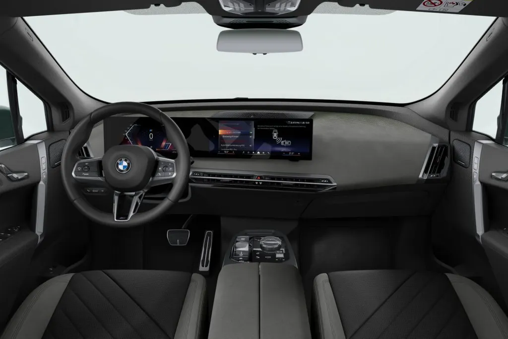 BMW iX xDrive45 101 kWh