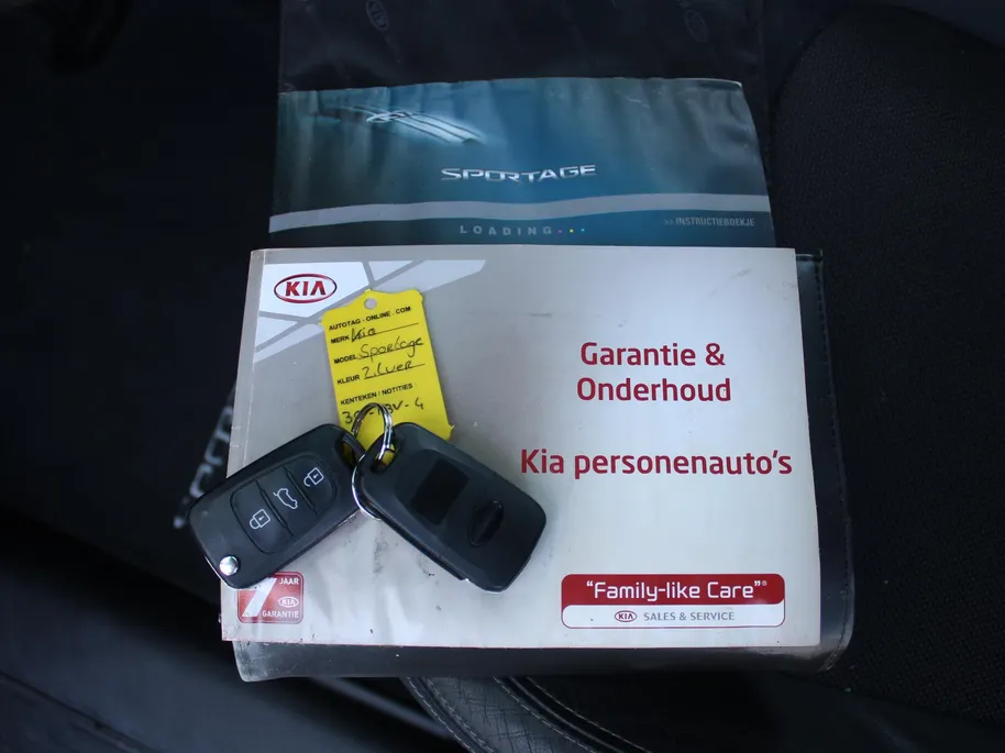 Kia Sportage 2.0 X-ecutive Plus Pack | Trekhaak | 17' LM | Parkeersensor achter | Half leer/stof | Navi Pioneer incl. Apple CarPlay/Android Auto | Cruise | Clima | Automaat |