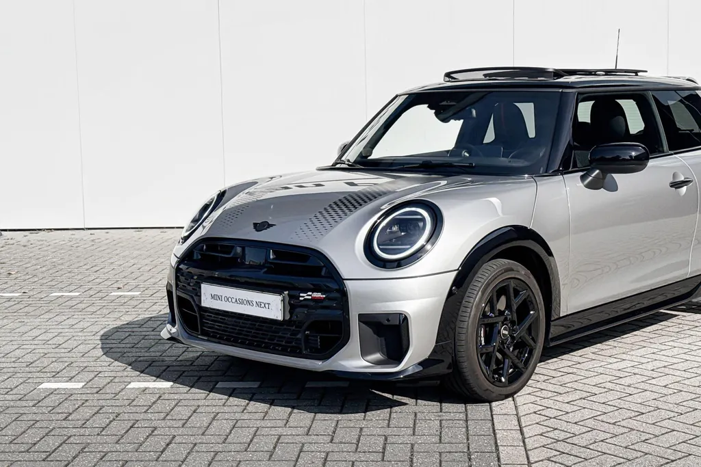 MINI Cooper 3-deurs 1.5 Cooper C John Cooper Works M