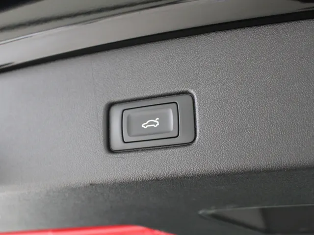 Audi Q4 e-tron 40 Advanced edition 77 kWh Navigatie | Climate Control | Adaptieve Cruise Control | Camera | Stoelverwarming | 96% SoH
