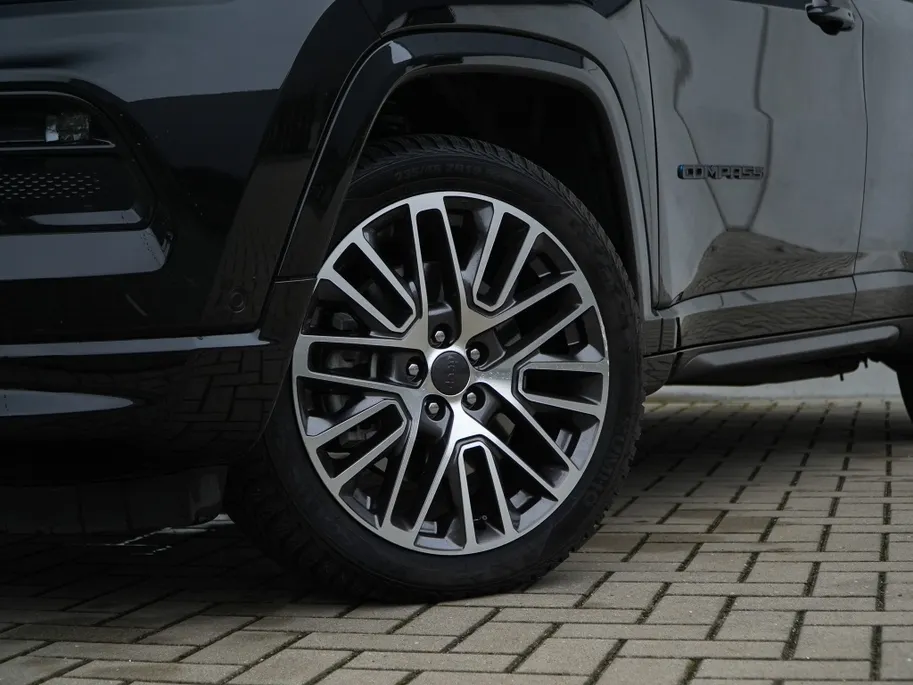 Jeep Compass 4xe 240 PK Hybrid Summit | Leder | Winter | Navi | Premium | 19'