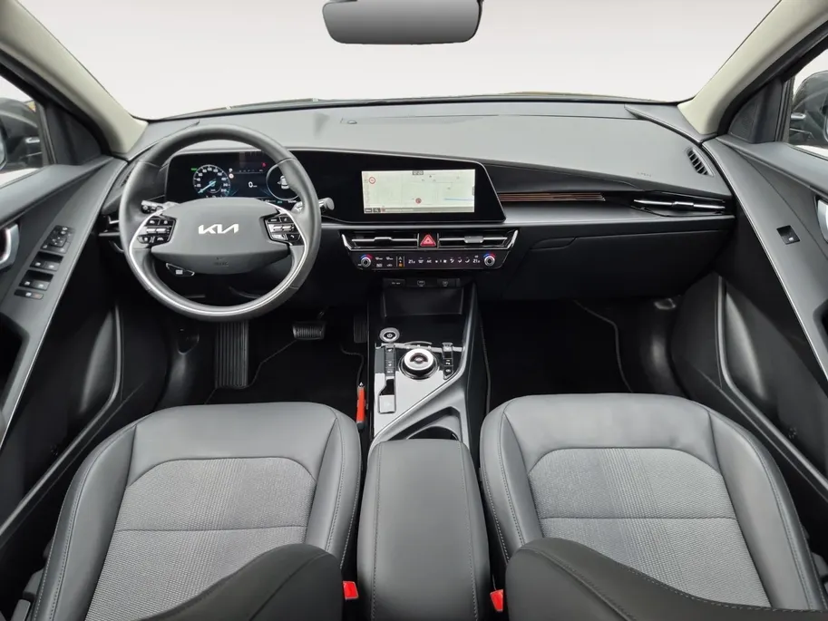 Kia Niro EV Edition 64.8 kWh | Afneembare Trekhaak | Climate Control | Cruise Control | Camera | Navigatie | Stoelverwarming | Stuurverwarming |
