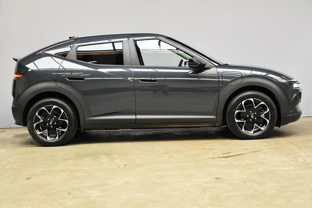 Hyundai IONIQ 3 42 kWh 147pk Vision I 750,= introductie voordeel