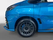 Ford E-Transit Custom 320 L2H1 MS/RT 71 kWh Dubbele Cabine 286 pk | NIEUW TE BESTELLEN | MS/RT Sports Pack | 19' LM velgen | Achterspoiler | Lederen bekleding - Financial Lease - 0,99% rente