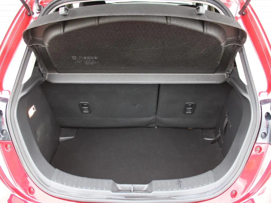 Mazda 2 1.5 Skyactiv-G Sportive | Camera | Apple Carplay/Android Auto | LED | Cruise | 16' LM | Airco | Dealeronderhouden | Weing km! |