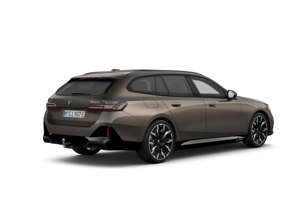 BMW 5 Serie Touring 550e xDrive
