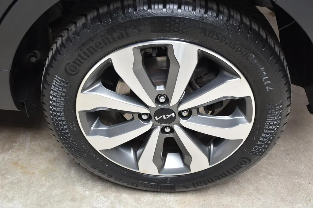 Kia Stonic 1.0 T-GDi 100pk DynamicPlusLine Automaat | Navi | Camera | Cruise | PDC | Keyless Entry | Start /Stop