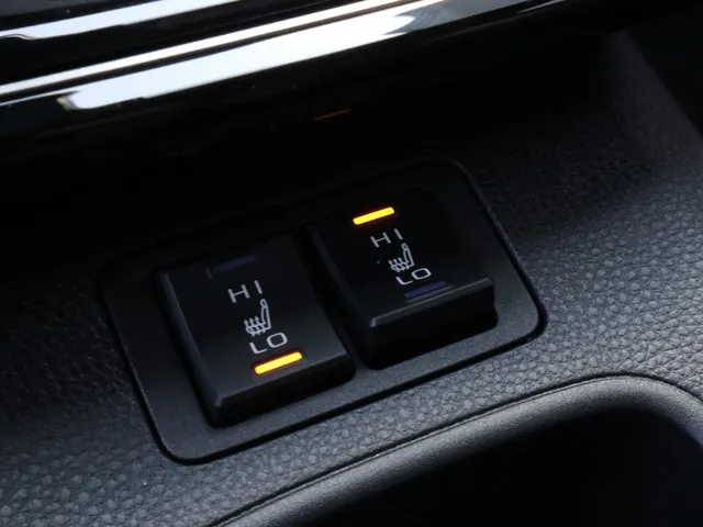 Toyota Corolla Cross Hybrid 180 GR Sport | Stoel/Stuur Verwarming | Blindspot