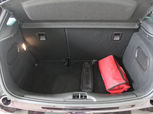 DS DS 3 1.2 PureTech Connected Chic Automaat Cruise Control | Climate Control | 4 Seizoenen Banden