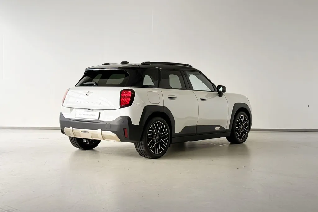 MINI Aceman SE Favoured L 54.2 kWh