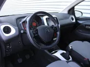 Citroën C1 1.0 VTi Shine | Camera | Clima | Cruise | 15" LM | Apple Carplay/Android Auto | Lichtsensor | Privacy glass |