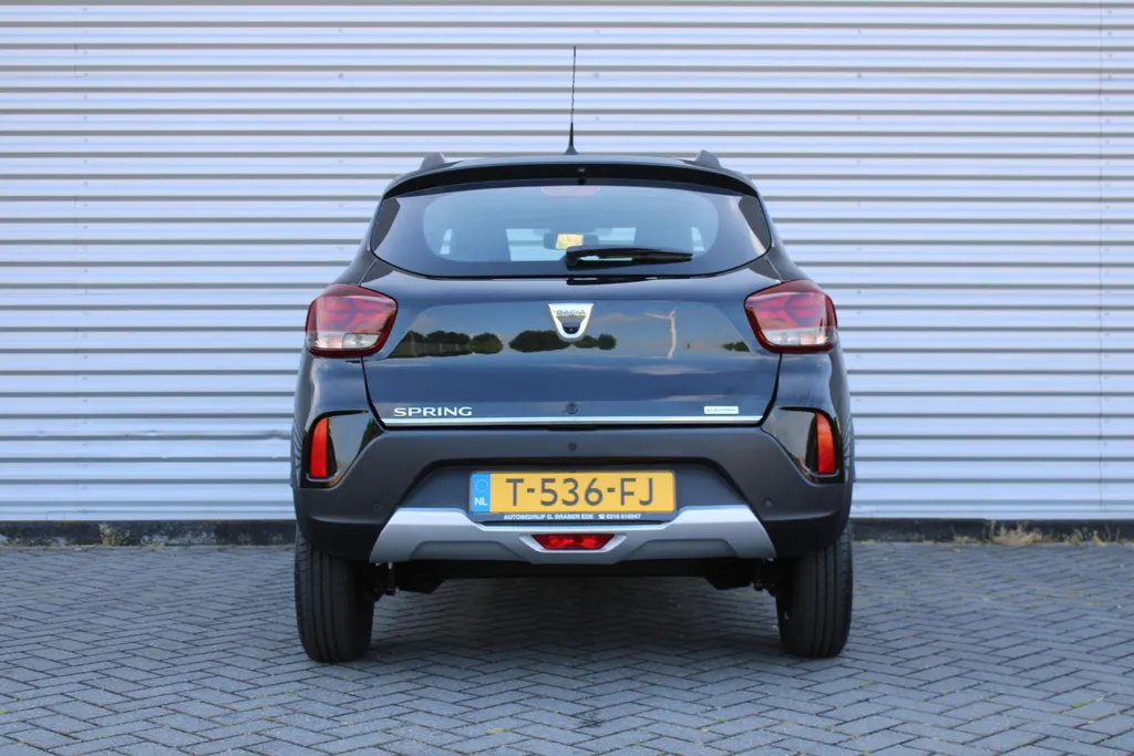Dacia Spring Expression | Nieuw | Airco | PDC | 14' Design velgen | Navi | Camera | BTW | UNIEK!! |