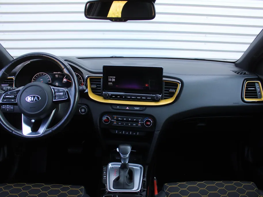Kia XCeed 1.4 T-GDi DCT7 DynamicPlusLine | Trekhaak | Design Pack | Schuifdak | Camera | 18' LM | Navi | LED | Adap. Cruise | Clima | Automaat |