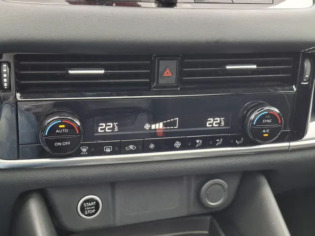 Nissan QASHQAI 1.3 MHEV Xtronic N-Connecta NAVI | PANO DAK | NL-auto | rijklaarprijs !!