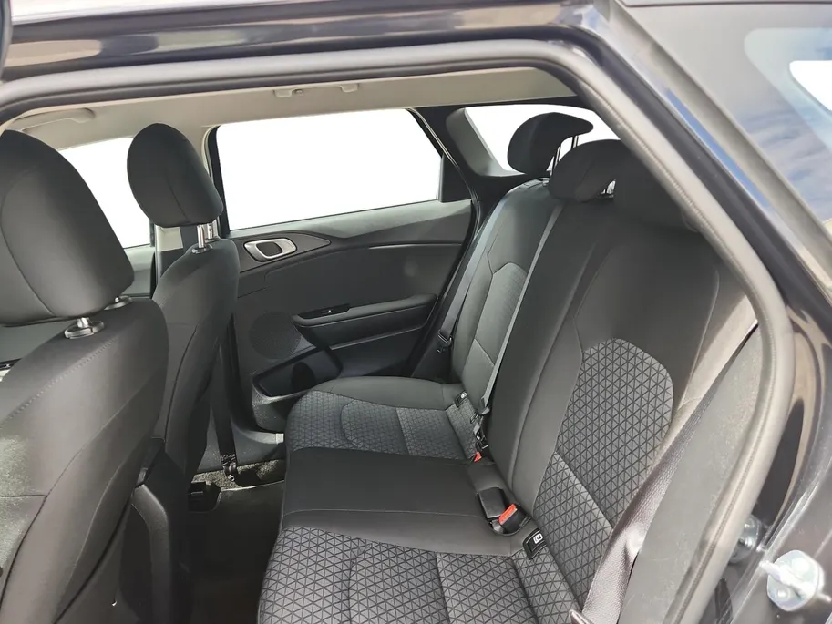 Kia Ceed Sportswagon 1.0 T-GDi ComfortLine | Camera | Navi | Apple Carplay | Android Auto | Lichtmetalen Velgen |