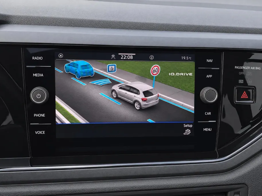 Volkswagen Polo 1.0TSI/95PK R-Line · Panoramadak · Camera + Parkeersensoren · Apple/Android Car Play · Stoelverwarming ·