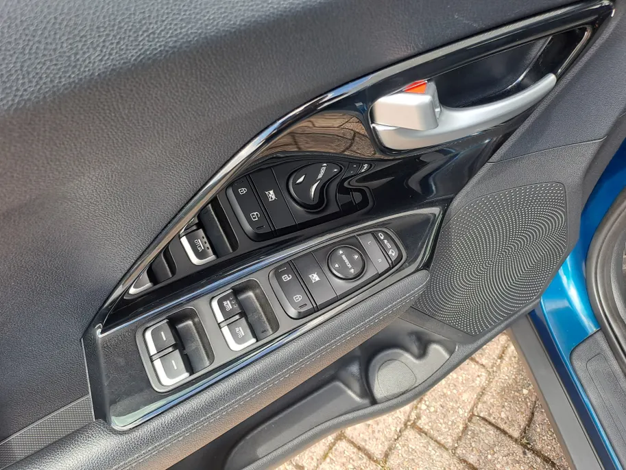 Kia Niro 1.6 GDi Hybrid DynamicLine | Automaat | Navi | Camera | Apple Carplay/Android Auto | Cruise control | electronic climate control | Hybride