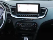 Kia Ceed 1.0 T-GDi DynamicPlusLine | Stuur-/stoelverwarming | Camera | Draadloos laden | LED | Dodehoek detectie | 16' LM |