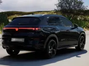 Volkswagen T-Roc R-Line Edition 1.5 Hybrid 170 PK 7 versn. DSG · Black Style Pakket · Trekhaak ·