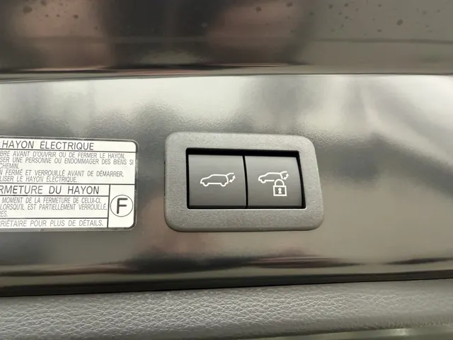 Toyota Corolla Cross Hybrid 140 Dynamic | Elek achterklep | Stoel/stuur verwarming