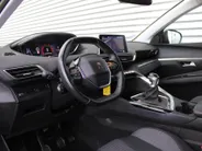 Peugeot 5008 1.2 PureTech Blue Lease Executive | Navi | Airco | 7 zits | Cruise | Camera | 17" LM |