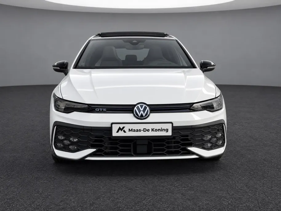 Volkswagen Golf 1.5 272pk DSG eHybrid GTE · Panoramadak · Leder · Trekhaak · Stoelventilatie · Camera · Elek. Voorstoel · Garantie t/m 21-09-2030 of 100.000km