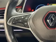 Renault Arkana 145PK E-Tech Hybrid R.S. Line Automaat | 9,3' Navi | Camera | Parkeersensoren | Climate Control | Adaptive Cruise Control | Stoelverwarming | Lichtmetalen Velgen | Apple CarPlay/Android Auto |