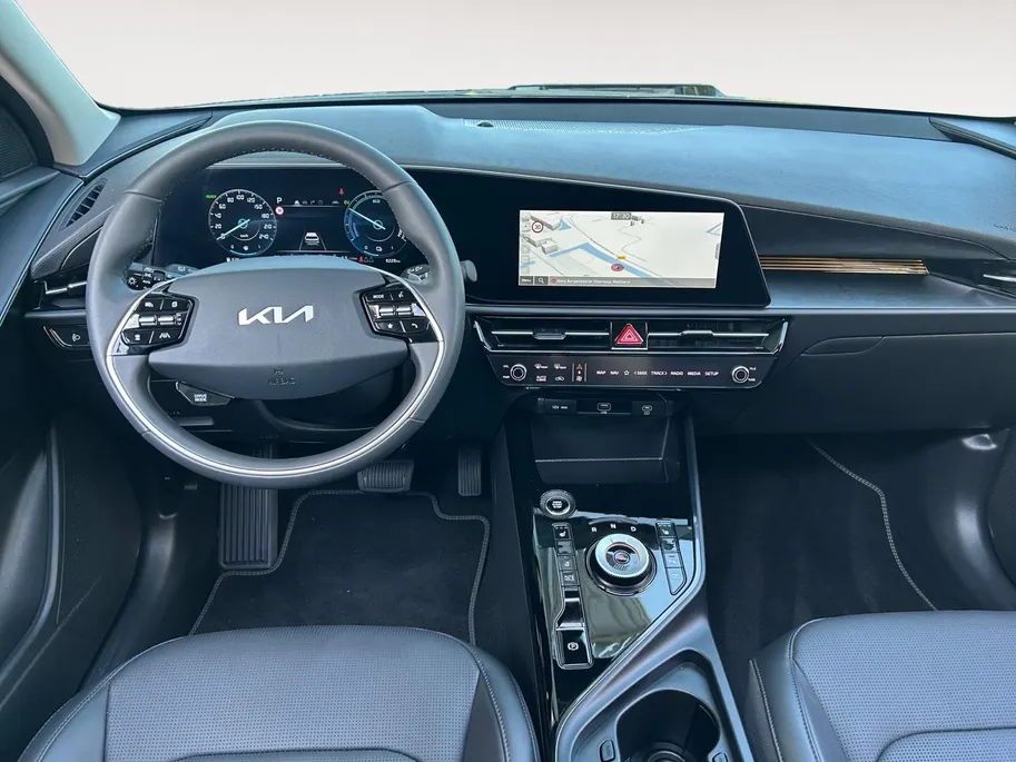 Kia Niro 1.6 GDi Hybrid DynamicPlusLine | Apple Carplay / Android Auto | Navigatiesysteem | Stoel + Stoelverwarming | Licht + Regensensor | Elektrisch bedienbaar Schuif / Kanteldak | Elektrisch Bedienbare Achterklep | Cruise Control Adaptief | Rijstrooksensor + Co