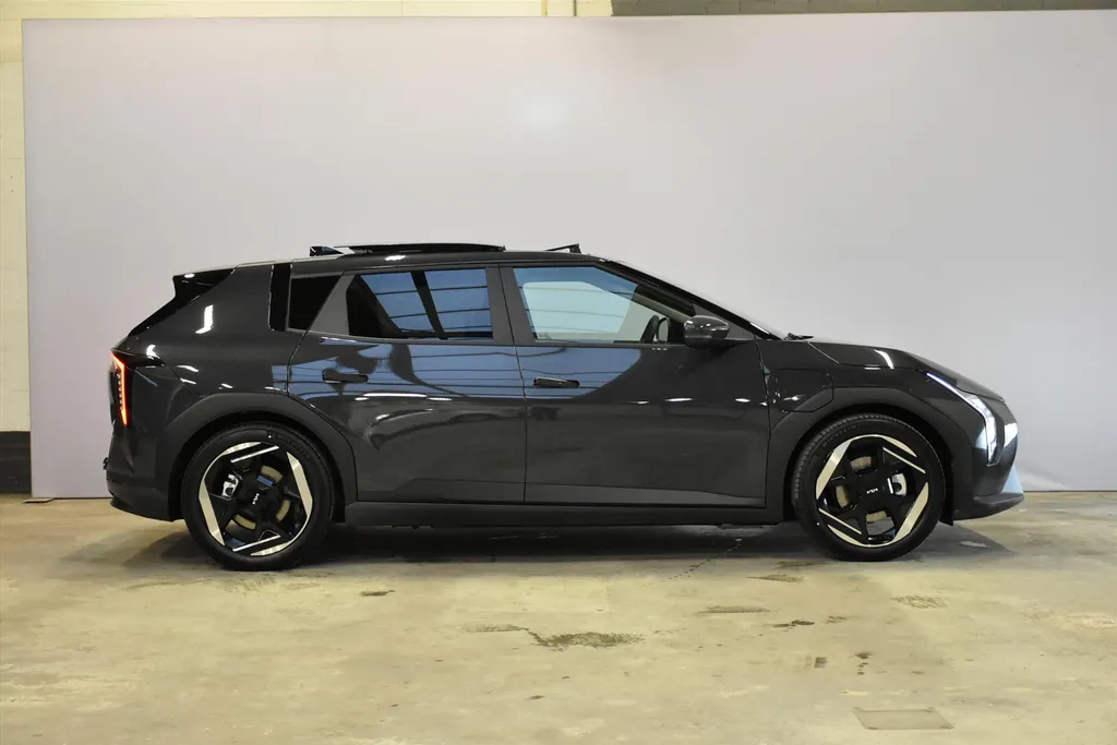 Kia EV4 58,3 kWh 204PK Plus Advanced NIEUW