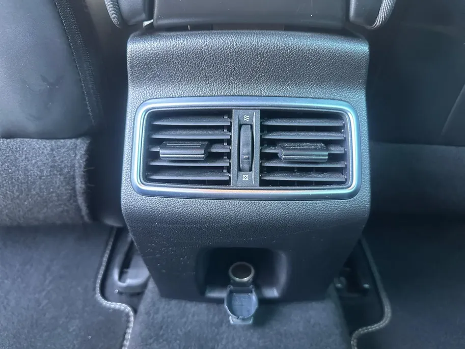 Renault Mégane 1.2 TCe Limited | Climate | Cruise | Apple carplay | LM Velgen |