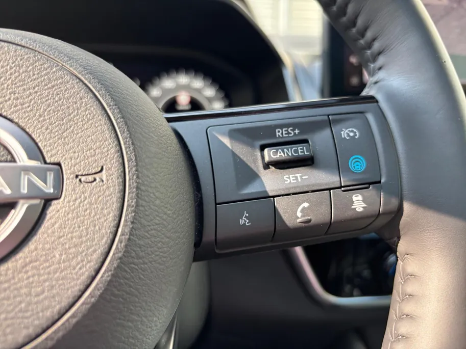 Nissan QASHQAI 1.5 e-Power N-Connecta | Navigatie | Google Built-in | Adaptive Cruise Control | Climate Control | 360 camera | Parkeersensoren rondom | Lichtmetalen velgen | Panorama dak |