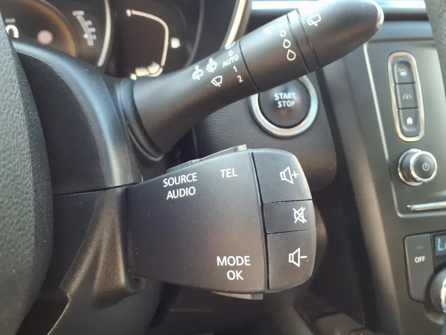 Renault Kadjar 1.2 TCe Intens Airco | Navigatie | Trekaak | Panoramadak | PDC/Camera | Blindspot waring |1 jaar Garantie