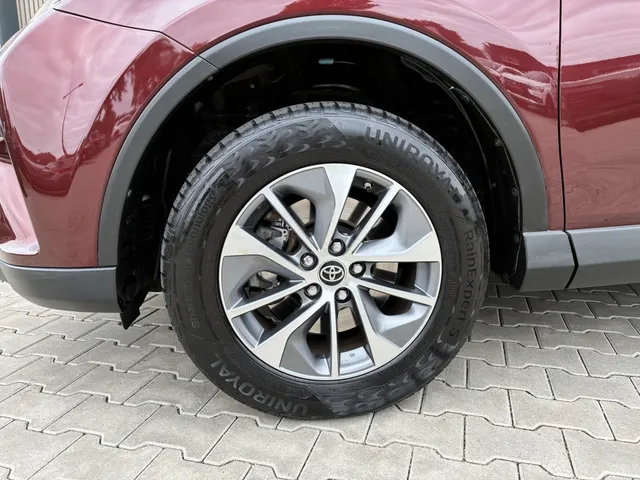 Toyota RAV4 2.5 Hybrid AWD Style