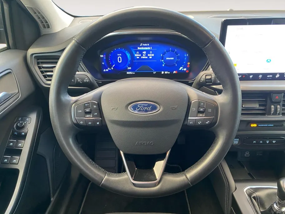 Ford Focus Wagon 1.0 EcoBoost Hybrid Titanium X | Dealeronderhouden | Stoel- stuur en voorruitverwarming | Navigatie