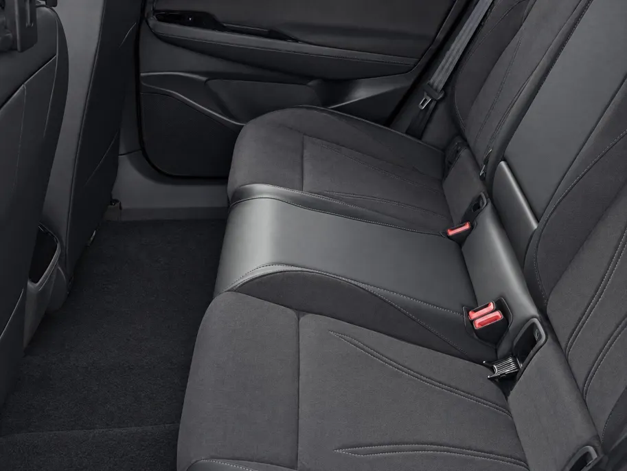 Volkswagen ID.7 Tourer Pro Business 77 kWh / 286pk Stuur- & Stoelverwarming · 360 Camera · Trekhaak · IQ.LIGHT ·  Head-Up Display