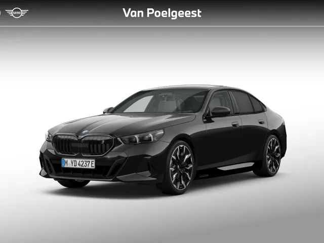 BMW i5 Sedan