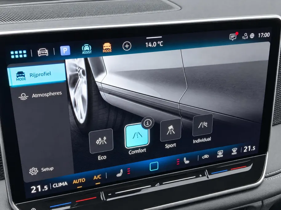 Volkswagen Tiguan 1.5TSI/150PK DSG Life Edition · Trekhaak · Navigatie · Apple/Android Car Play · Stoelverwarming · Garantie t/m 19-01-2028