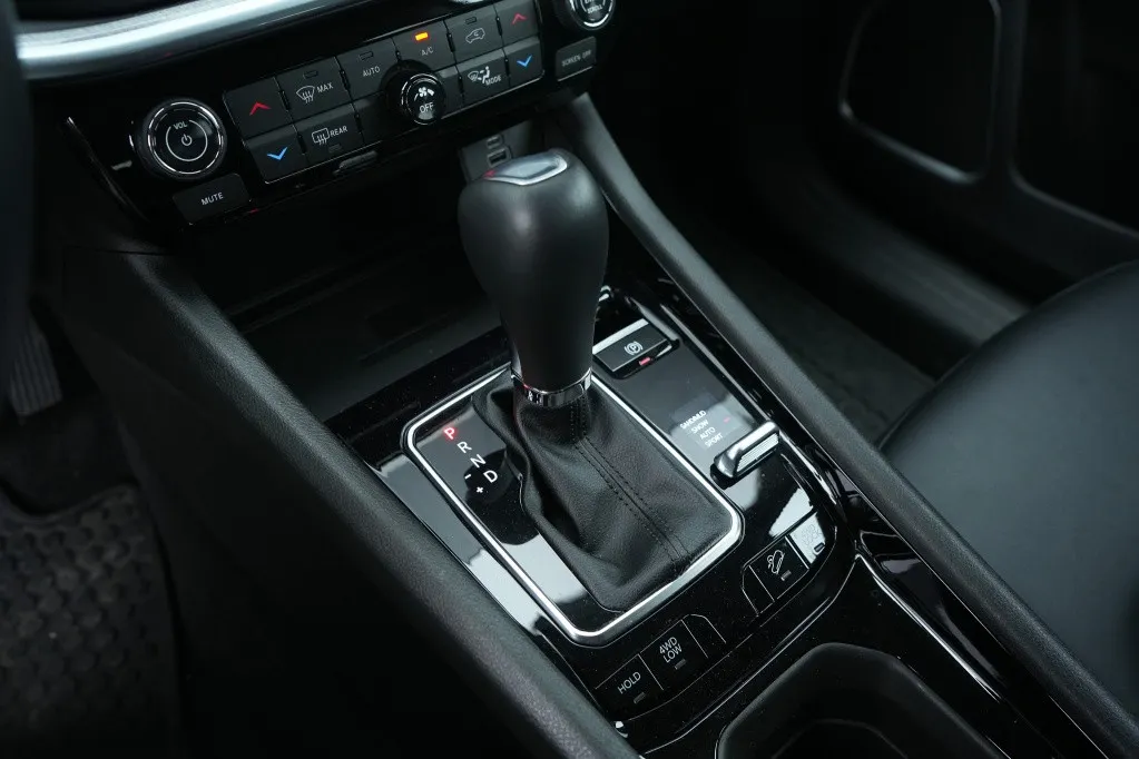 Jeep Compass 4xe 240 PK Hybrid S | Leder | Navi | Winter | Camera | 19'