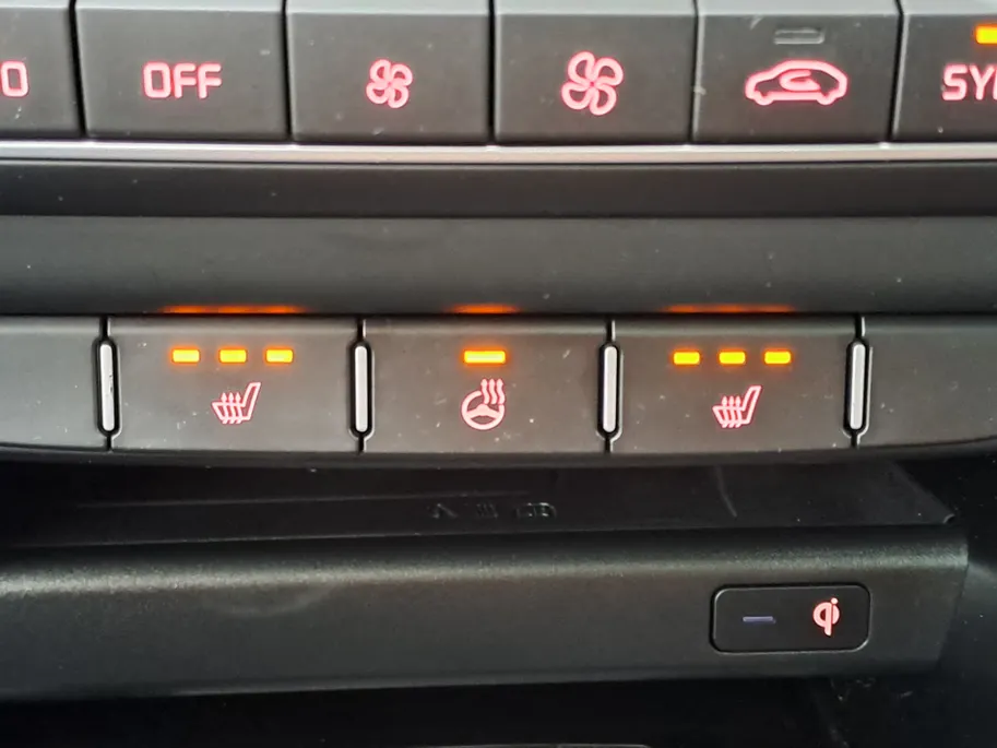 Kia Ceed Sportswagon 1.0 T-GDi ExecutiveLine Navigatie GROOT scherm | Camera | Cruise | Panorama schuif/kanteldak | Apple Carplay/Android Auto