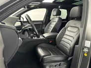Volkswagen Touareg R 3.0 TSi eHybrid 4M 462 PK | Panoramadak | Luchtvering | Trekhaak