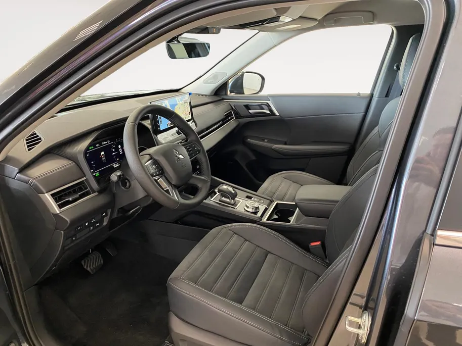Mitsubishi Outlander 2.4 PHEV Intense+ | 5.000 EURO KORTING | SNEL LEVERBAAR | 8 JAAR GARANTIE |