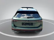 Volkswagen Passat Variant 1.5 eHybrid 272pk DSG R-Line Edition · Panoramadak · Inklap. Trekhaak · 360 Camera · Keyless · Matrix LED · Elek. Achterklep · Head-Up Display · Garantie t/m 13-11-2030 of 100.000km