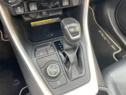 Toyota RAV4 2.5 Hybrid AWD Executive |1650 kg Trekgewicht |Trekhaak| Leer| Navigatie| Schuif-kanteldak | Verwarmbare stoelen| Adaptieve Cruise Controle| All season banden|