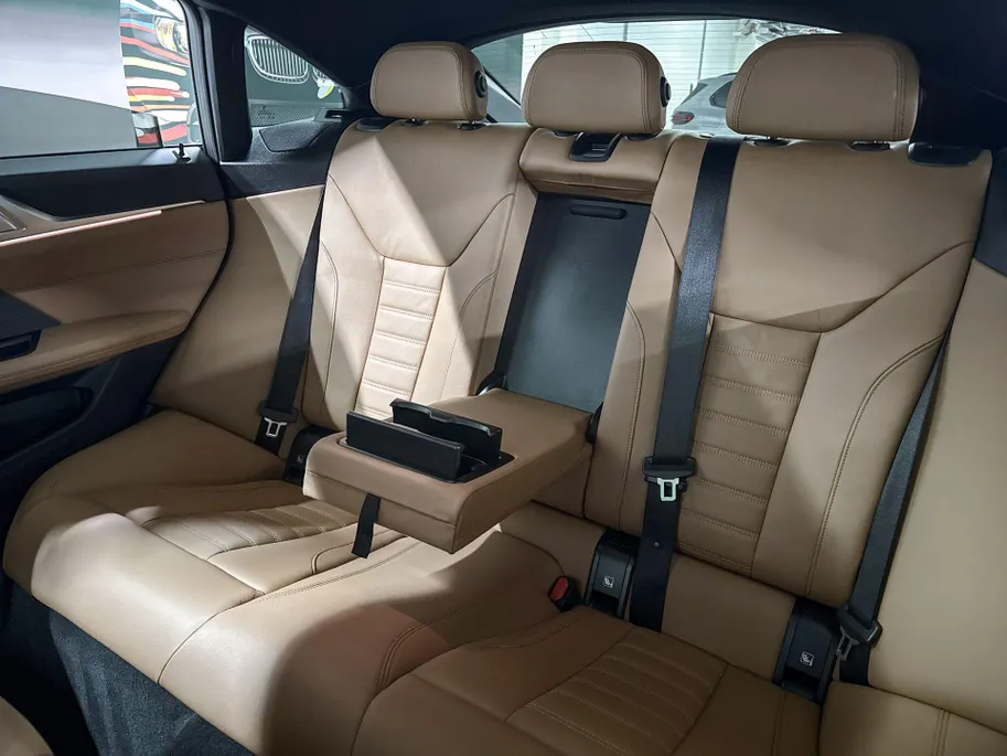 BMW i4 eDrive40 High Executive