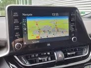 Toyota C-HR 2.0 Hybrid Executive | Automaat | Cruise control adaptief | JBL | Camera | Navigatiesysteem full map | Apple Carplay/Android Auto | LM Velgen