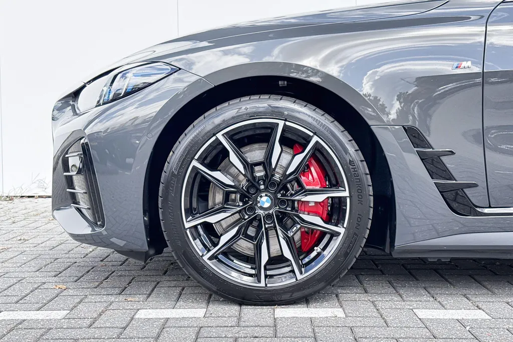 BMW i4 M60