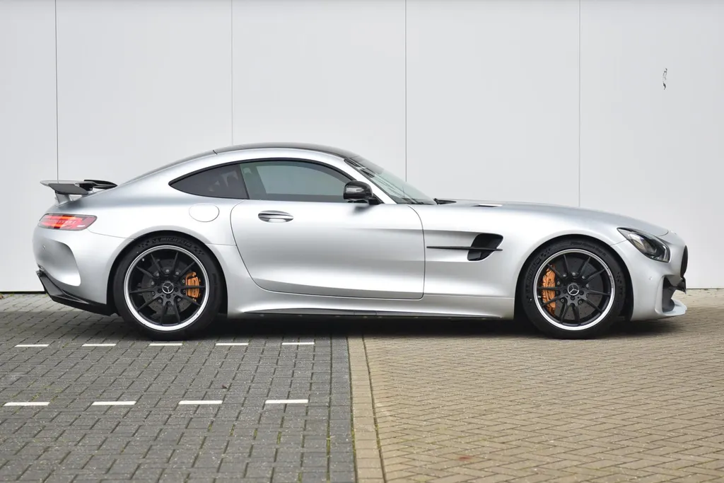 Mercedes-Benz AMG GT 4.0 R