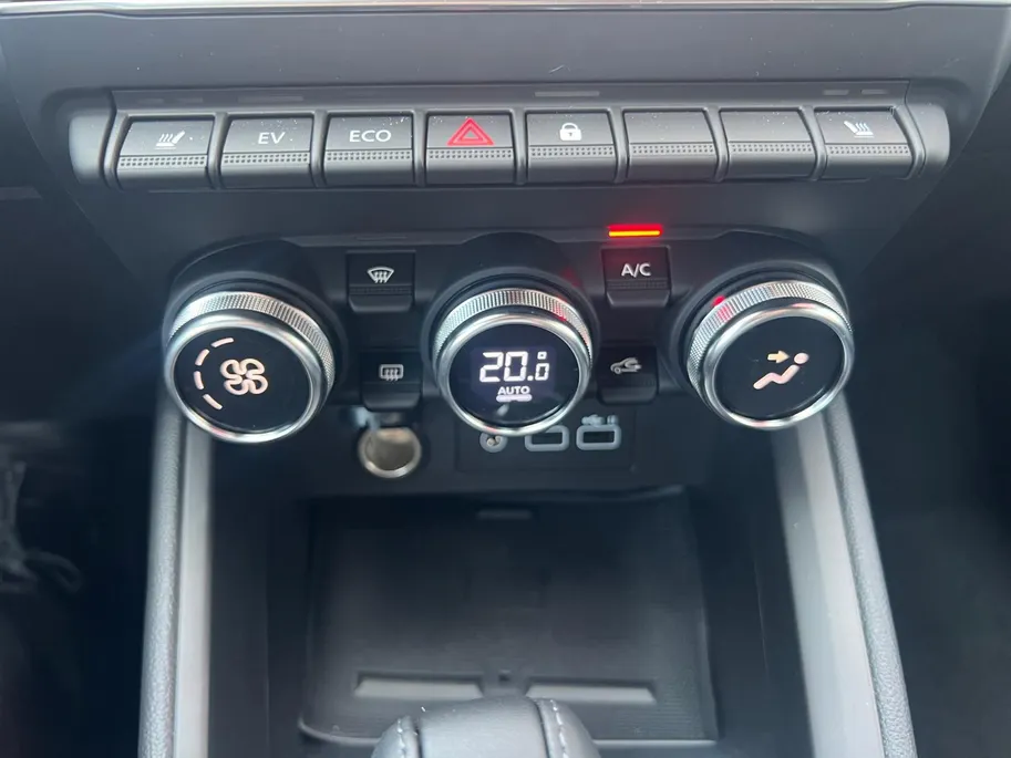 Mitsubishi Colt 1.6 HEV Intense+ | 8 JAAR GARANTIE | PDC V+A | Achteruitrijcamera | Navigatie | Stoel-/stuurverwarming | Apple Carplay/ Android Auto |