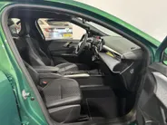Renault Clio 160PK Full Hybrid Techno Automaat | Lichtmetalen Velgen Hoogglans Zwart | Adaptive Cruise Control | Google Built-in | Camera | Apple CarPlay/Android Auto | Full LED | Armsteun | Licht & Regen Sensor |