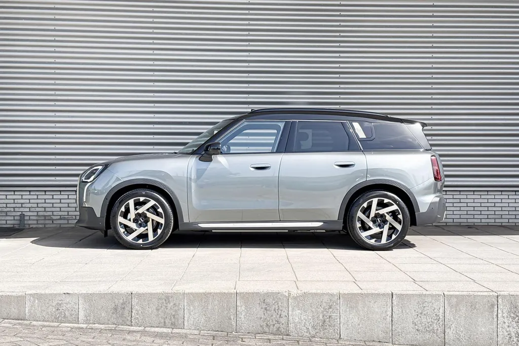 MINI Countryman Electric E Favoured XL 66.5 kWh